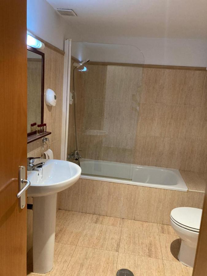 Apartamentos Aldea Del Puente Onís Exteriör bild