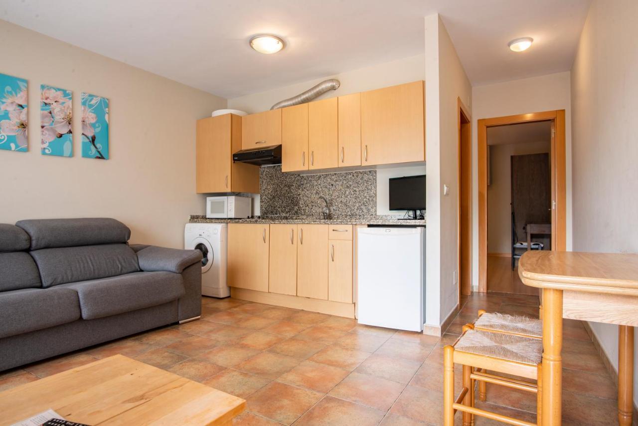 Apartamentos Aldea Del Puente Onís Exteriör bild