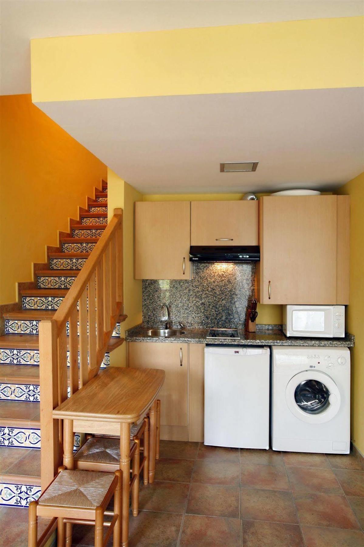Apartamentos Aldea Del Puente Onís Exteriör bild